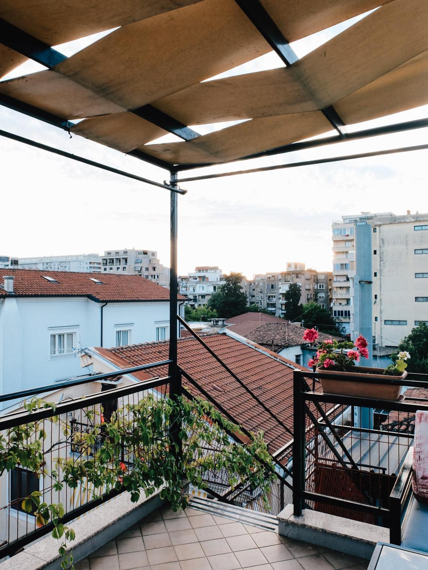 Scodrinon Hostel ชโคเดอร์ ภายนอก รูปภาพ